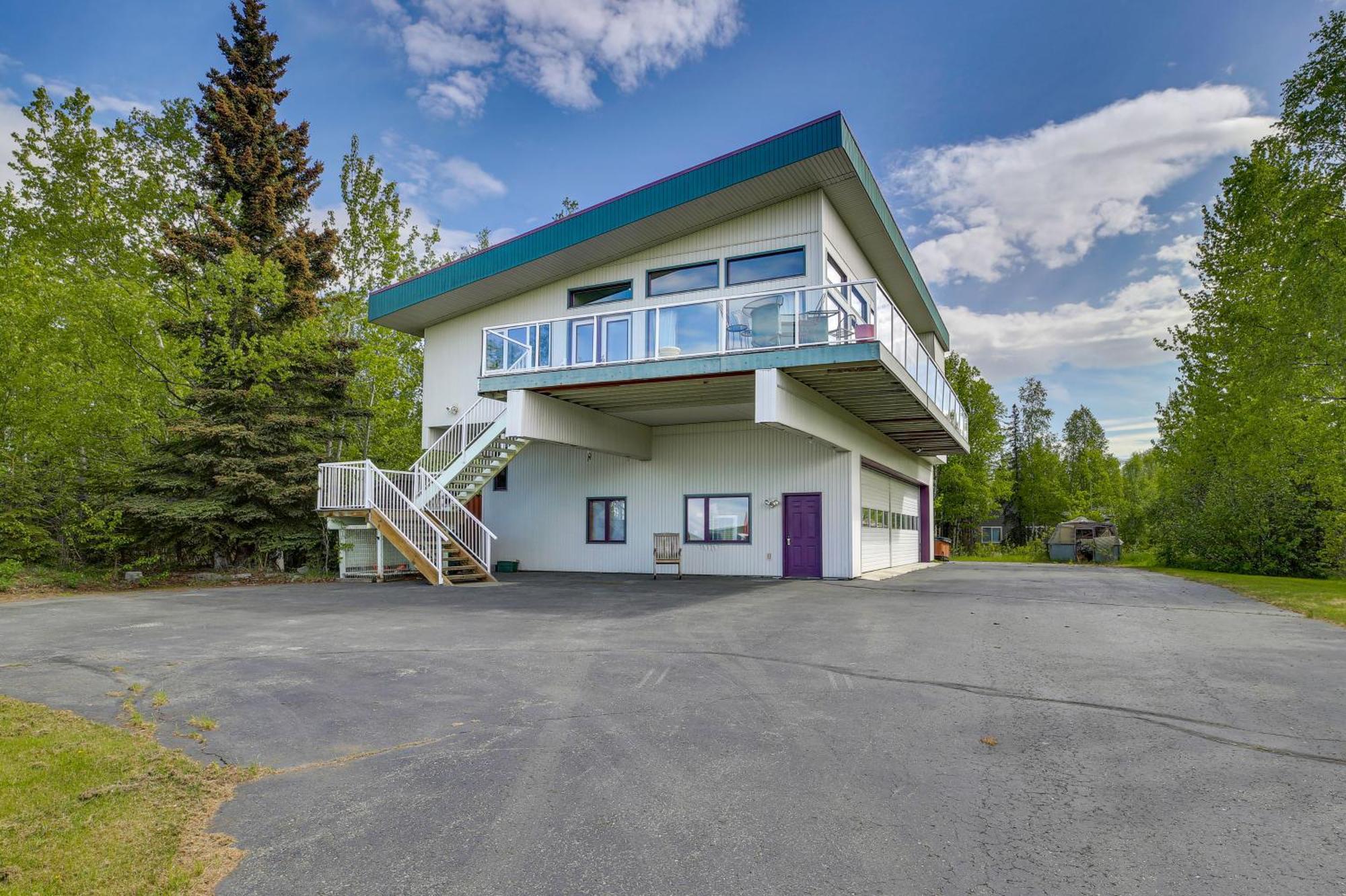 Spacious Family Home With Deck And Million-Dollar View Анкоридж Екстер'єр фото