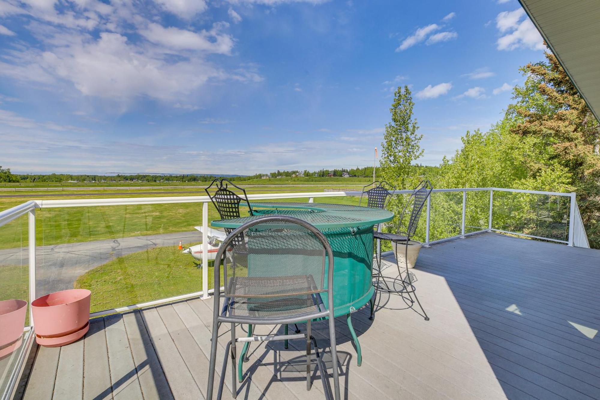 Spacious Family Home With Deck And Million-Dollar View Анкоридж Екстер'єр фото
