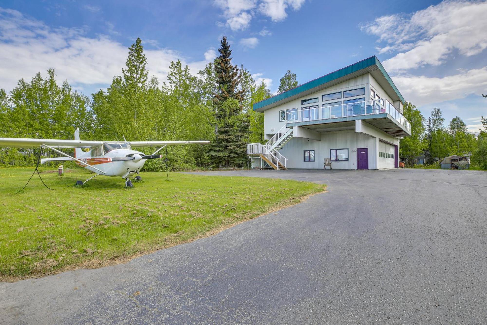 Spacious Family Home With Deck And Million-Dollar View Анкоридж Екстер'єр фото